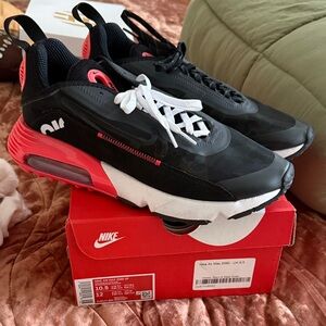 Nike Air Max 2090 Black and Pink Sneakers